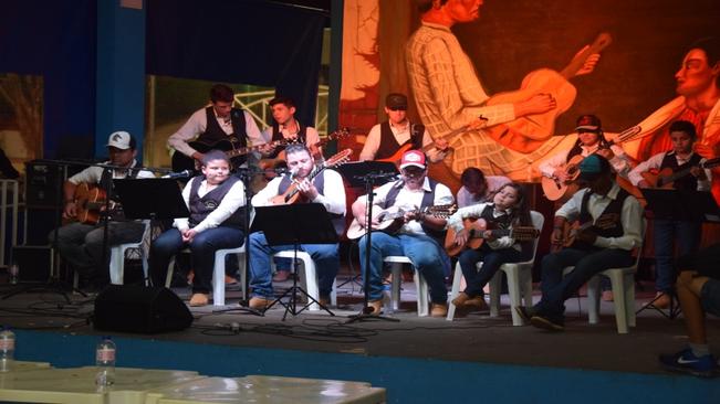 FESTIVAL DE MÚSICA SERTANEJA. SECRETARIA DA CULTURA